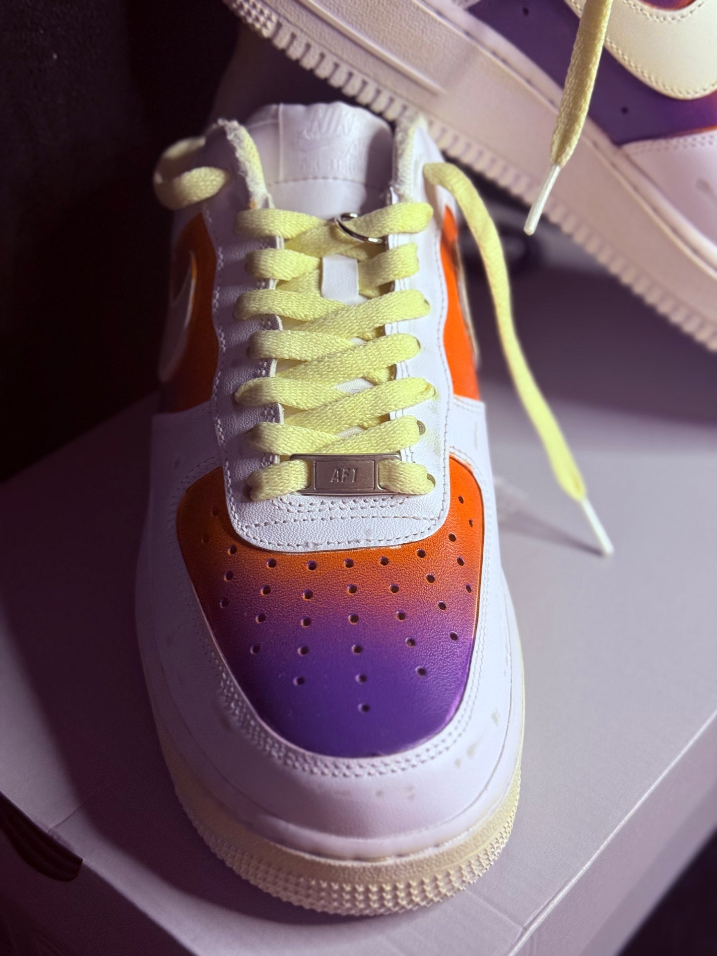 NIKE AIR FORCE 1 - PURPLE CREAM