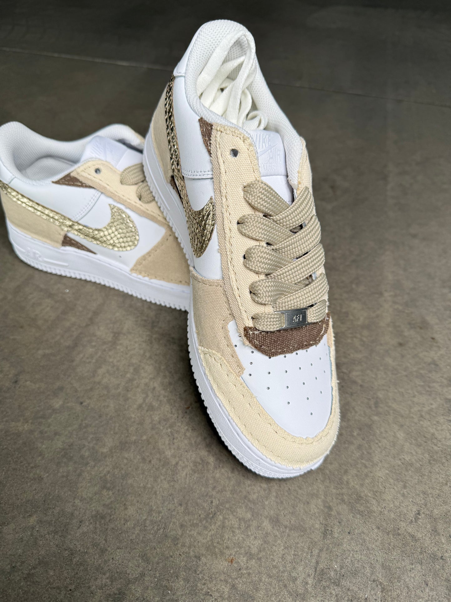 NIKE AIR FORCE 1 CANAPA GOLD