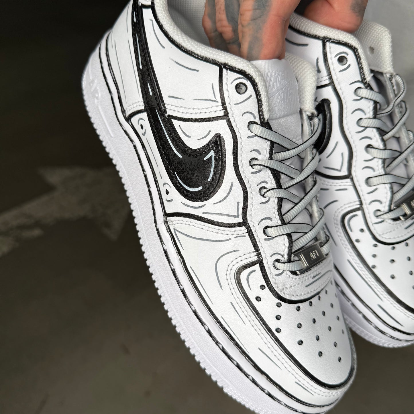 NIKE AIR FORCE 1 COMICS SWOOSH FEKETE