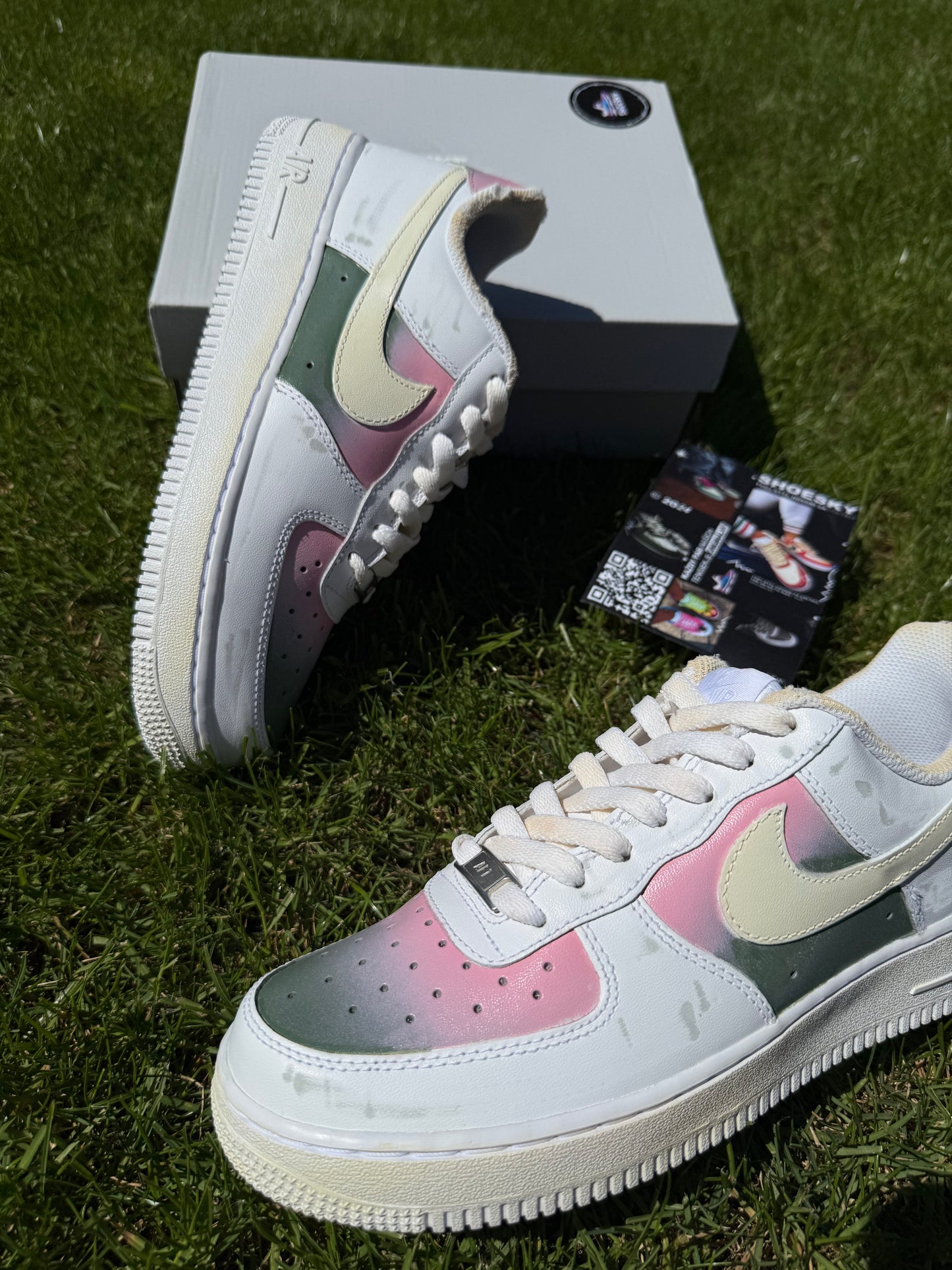 NIKE AIR FORCE 1 - PINK CREAM