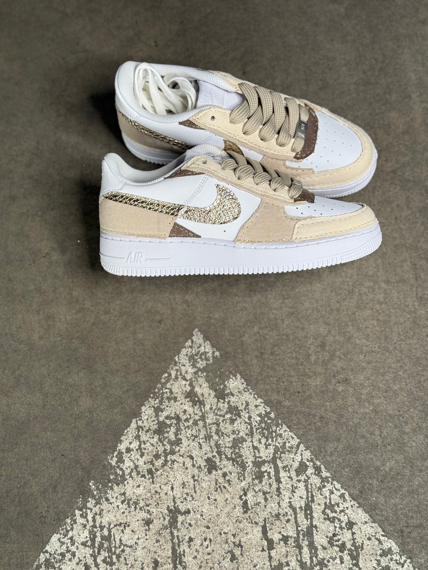 NIKE AIR FORCE 1 CANAPA GOLD