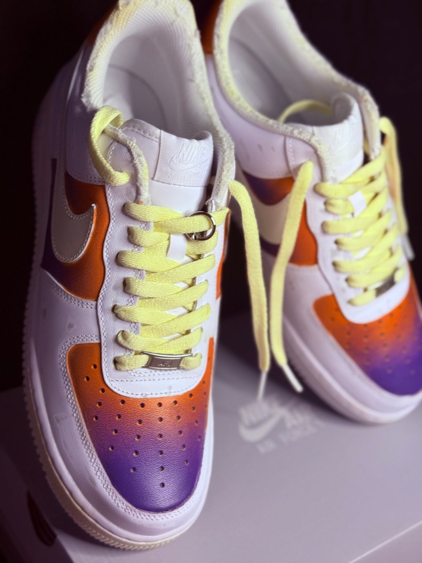 NIKE AIR FORCE 1 - PURPLE CREAM
